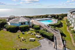 Flippers Pad at Pebble Beach - Image 4
