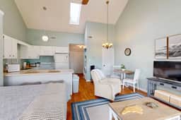 Flippers Pad at Pebble Beach - Image 5