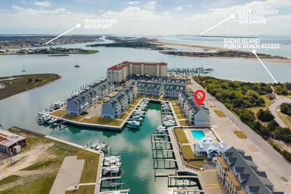 The Harbour Club|Pool·Beach Access·Elevator·4story - Image 1