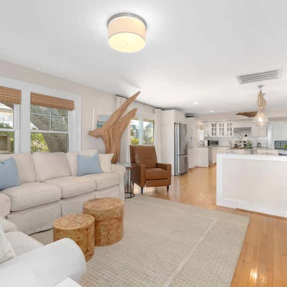 Driftwood Cottage - Image 1