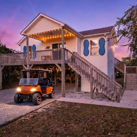 Endless Summer | Golf Cart + Private Beach Access - Image 1