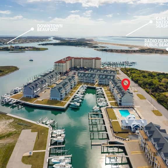The Harbour Club|Pool·Beach Access·Elevator·4story - Image 1