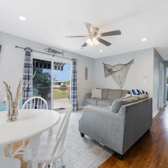 Turtle Cove | Central MHC· Deck· Pet Friendly· 3BR - Image 1