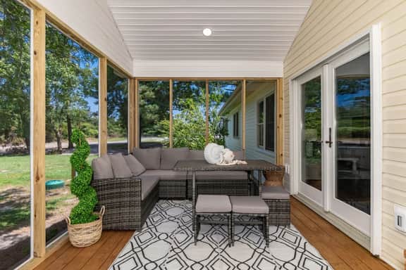 Beaufort Breeze | Hot Tub· Game Room· Mins to Town - Image 3