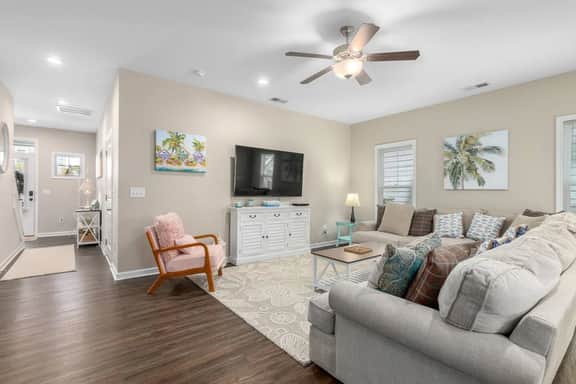 Sandy Shorts|Golf Cart~BeauCoast Resort~Sleeps 7 - Image 5