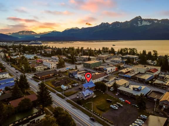 The Wilders View | Downtown Seward · Deck Views · Sleeps 7 - Image 2
